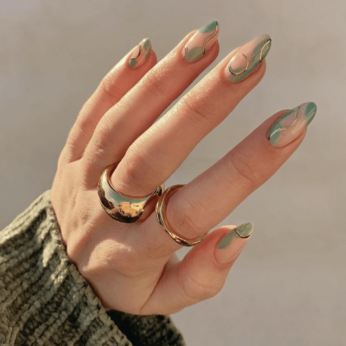 uñas de color nude con blanco, negro, diseño minimalista, fáciles, chic, elegante con verde, negro, rosa, beige y colores pastel