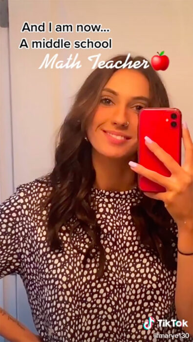 Chica describiendo en TikTok lo que estudió vs lo que hace ahora