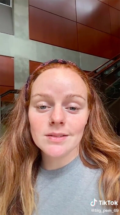 Chica describiendo en TikTok lo que estudió vs lo que hace ahora