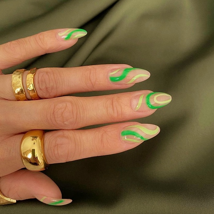 uñas, manicura, uñas postizas con diseño estilo efecto retro, psicodélico, hippie en colores rosa, café, beige, nude, azul celeste, amarillo, tonos pastel.