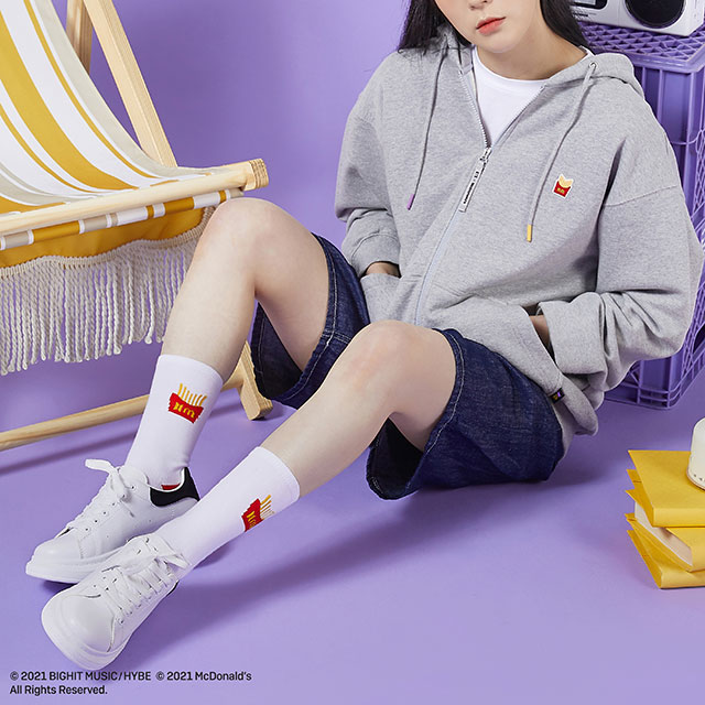 calcetas y hoodie; ;Army, preparate para comprar toda la colección BTS de McDonalds