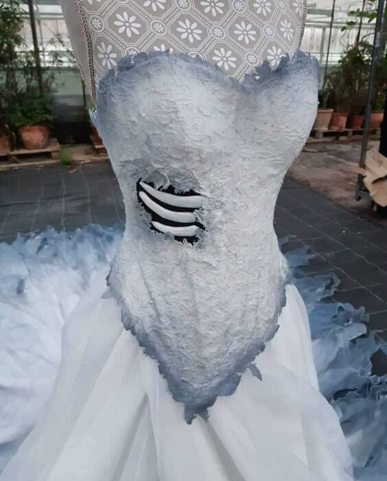 Vestido de El cadáver de la novia hecho por la cosplayer Celia
