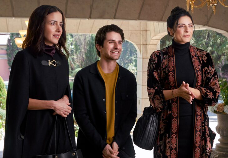 Película La casa de las flores con los hermanos
