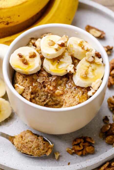 Pastelillo con banana; 13 Sencillas recetas para hacer 'mug cakes' en microondas