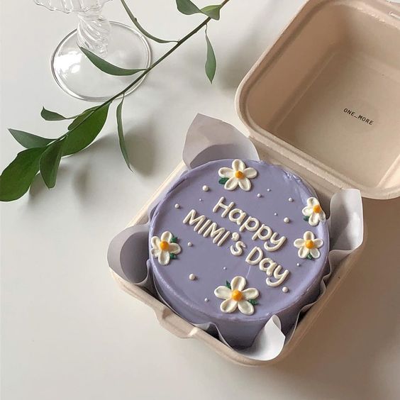 Tarta de mantequilla con betún de moras; 15 Pasteles para demostrarle a mamá cuánto la amas