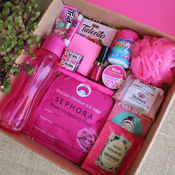 Cajita con diferentes productos para regalar a mamá