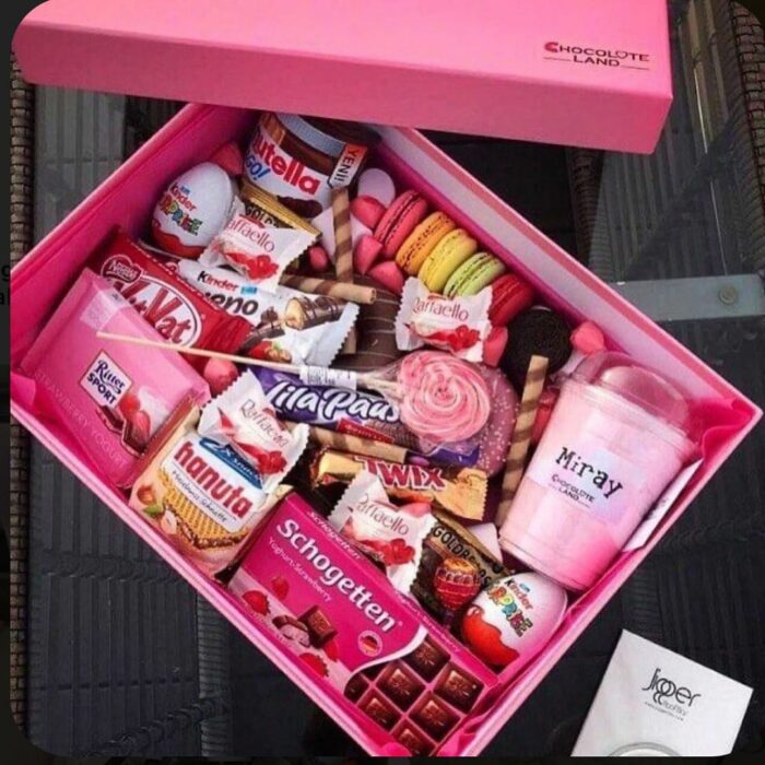 Cajita con diferentes productos para regalar a mamá