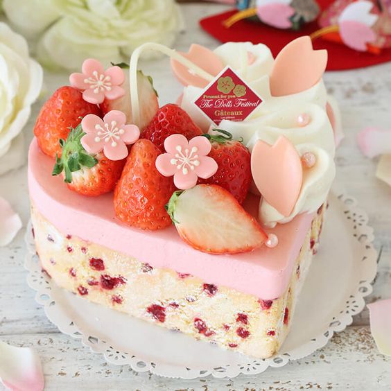 pastel de crema con fresas; Panecillos suavecitos que te derretirán el paladar