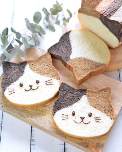 rebanadas de pan en forma de gatos; Panecillos suavecitos que te derretirán el paladar