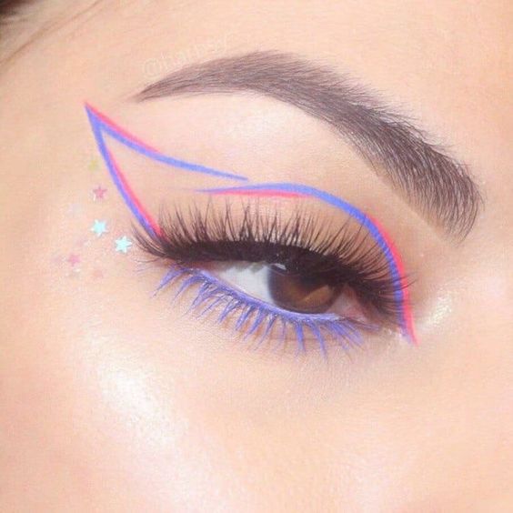 Delineado en azul con rosa pastel; Delineados aesthetic que querrás intentar