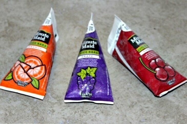 Jugos congelados en forma de triángulo