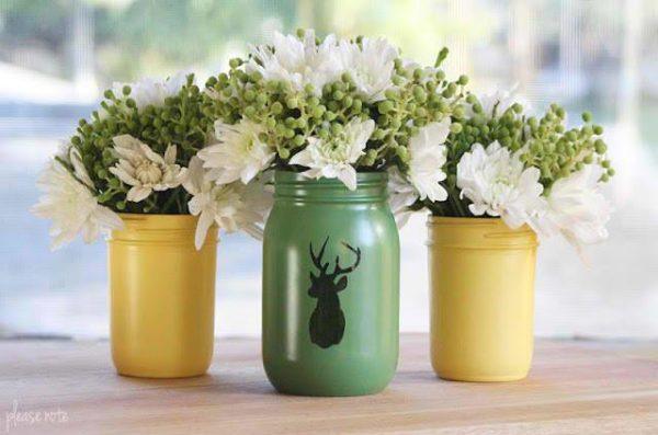 Maceta decorada con frascos y pintura; Ideas para crear tus propias macetas