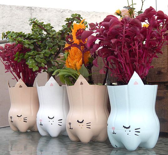 Maceta decorada con botellas de plástico; Ideas para crear tus propias macetas