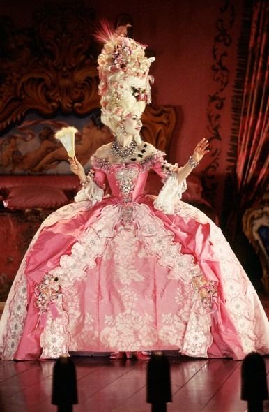 Carlotta vestido rosa el fantasma de la opera