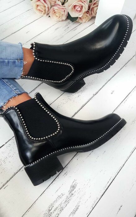 Botines negros con estoperoles; Botines con estoperoles para chicas badass