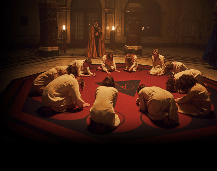 Escenas de la serie "Ares"
