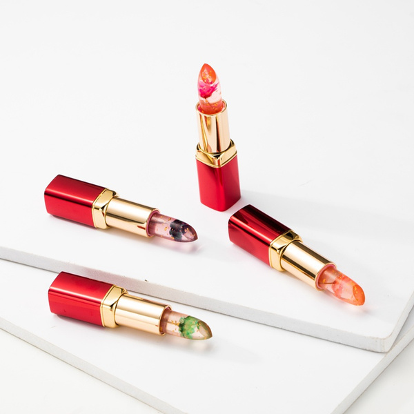 Labiales transparentes con flores en el interior; 12 Labiales bonitos que merecen tener un espacio en tu tocador