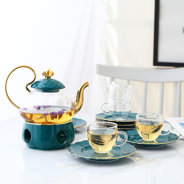 Tetera de cristal en tono verde; 15 Teteras que hasta tu abuelita querrá en su cocina