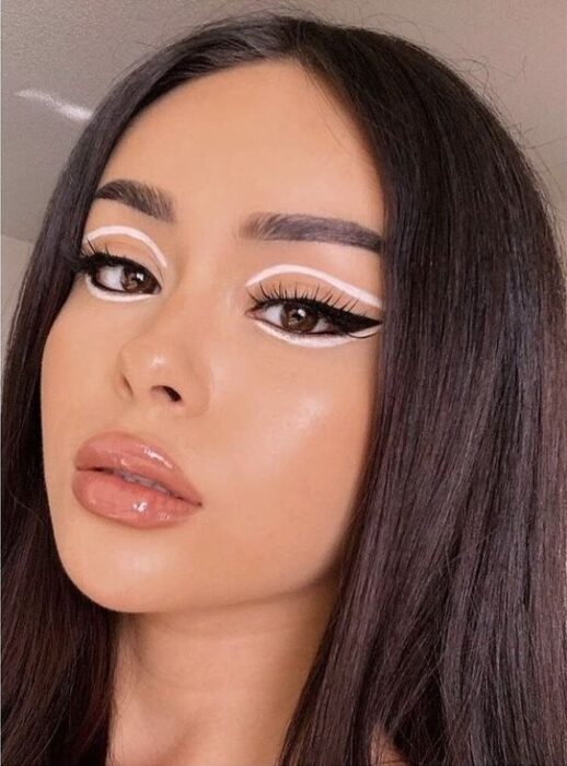 Delineado doble en tono blanco; una sola línea; 15 Delineados aesthetic para presumir en tus IG de Instagram