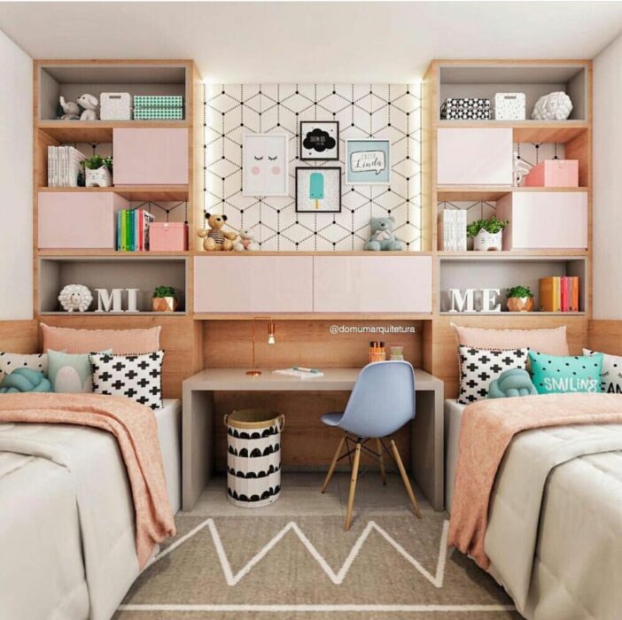 Decoración de cuarto doble en colores neutros