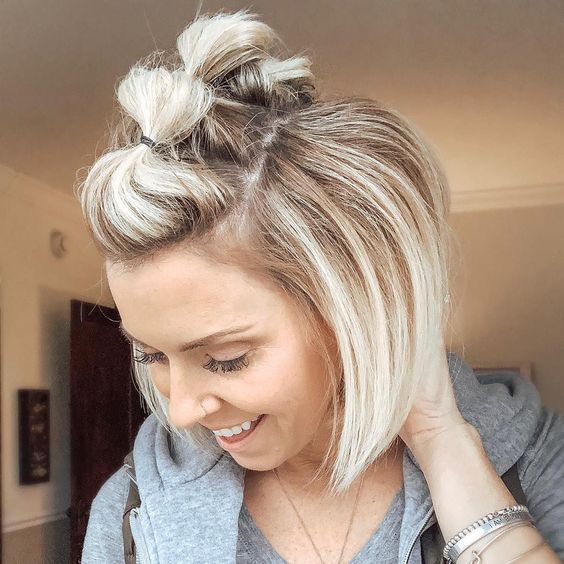 Chica con corte bob peinado estilo mohicano; Ideas para peinar tu corte bob