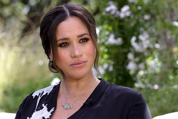 Meghan llorando durante la entrevista con Oprah