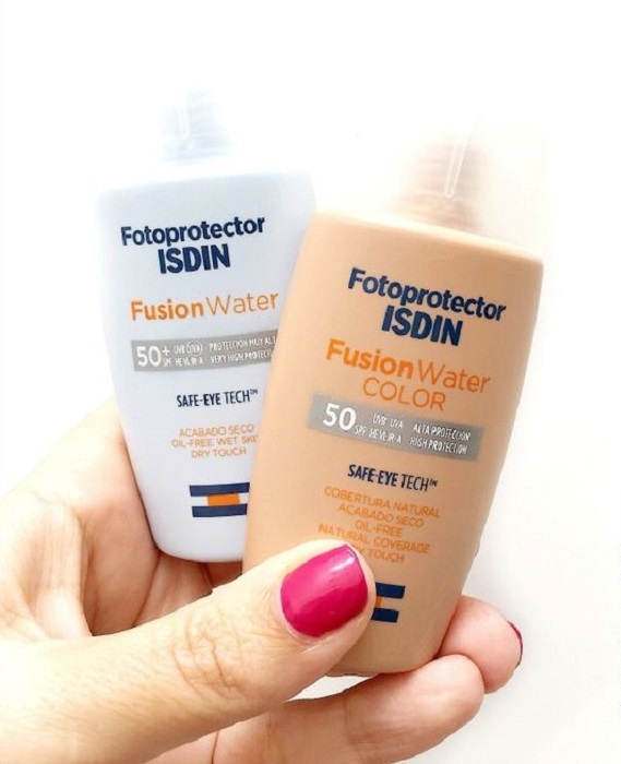 Protector solar facial, con y sin color