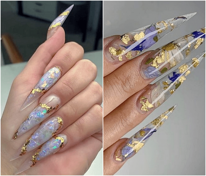 manicura con flores, uñas postizas transparentes con dorado y pétalos de flores