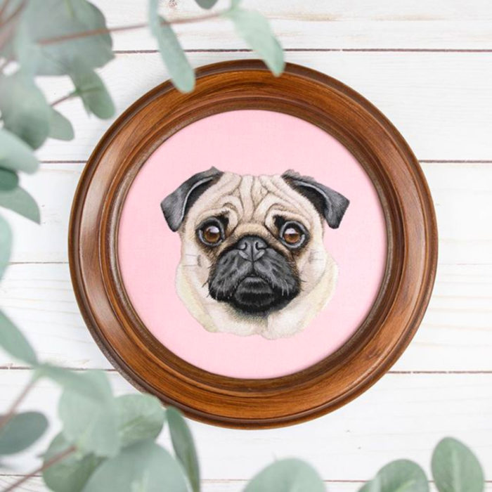 Bordado de perro pug