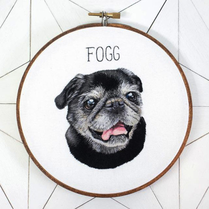 Bordado de perro pug viejito