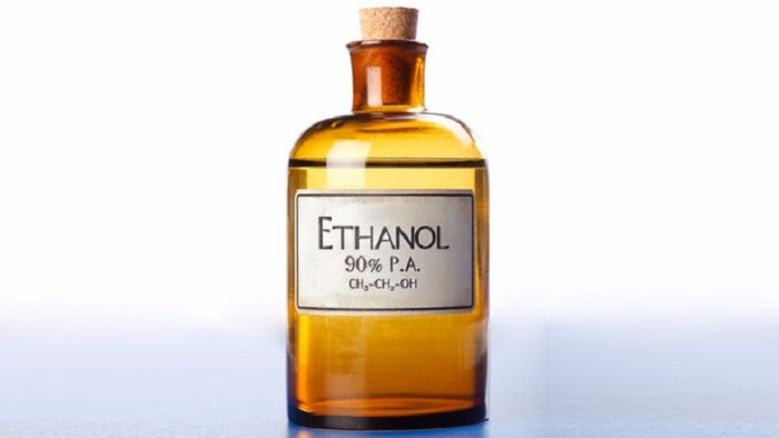 Botella de alcohol etílico