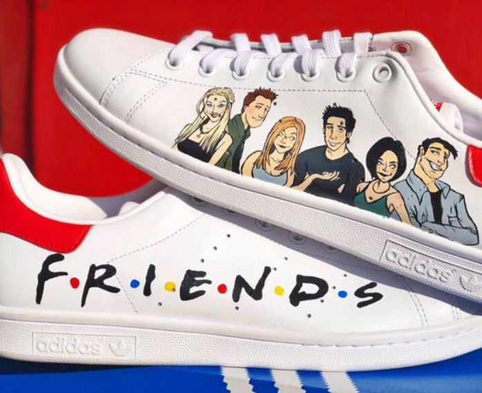 Tenis para chica, pintados a mano con diseño de la serie Friends