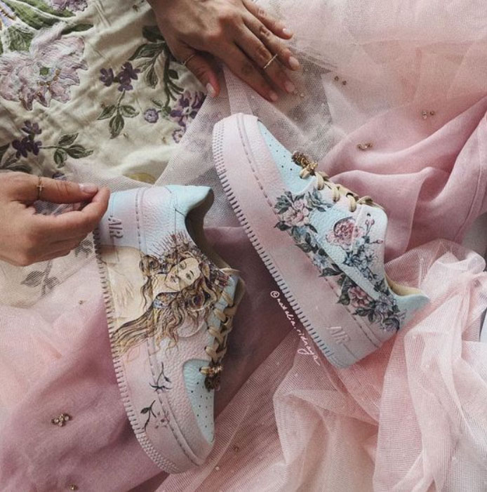 Tenis para chica, pintados a mano con diseño de pintura barroca