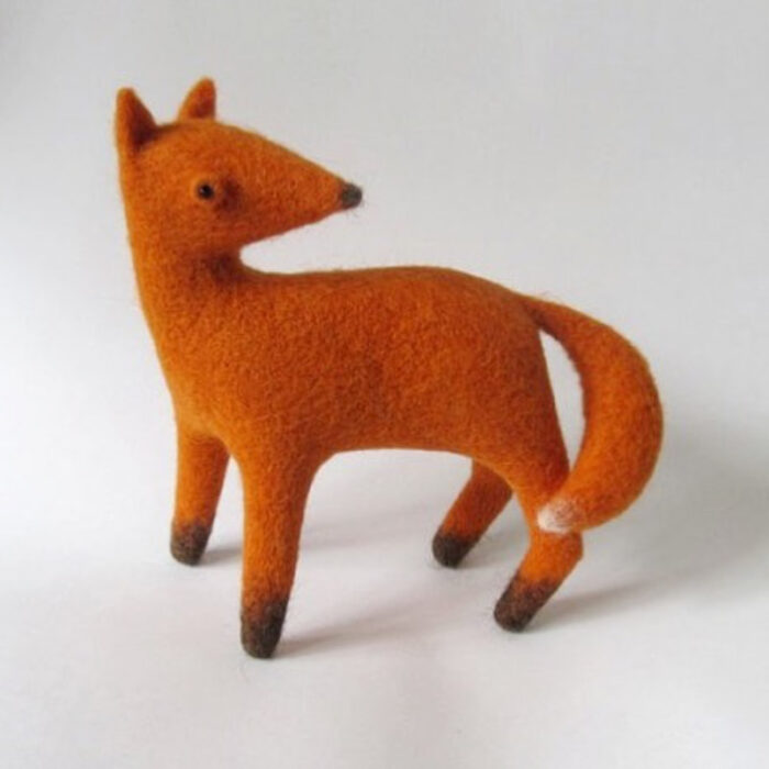 Figurilla de fieltro en forma de hongos