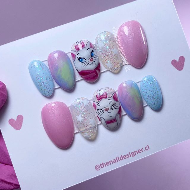Uñas de Marie de Los Aristogatos