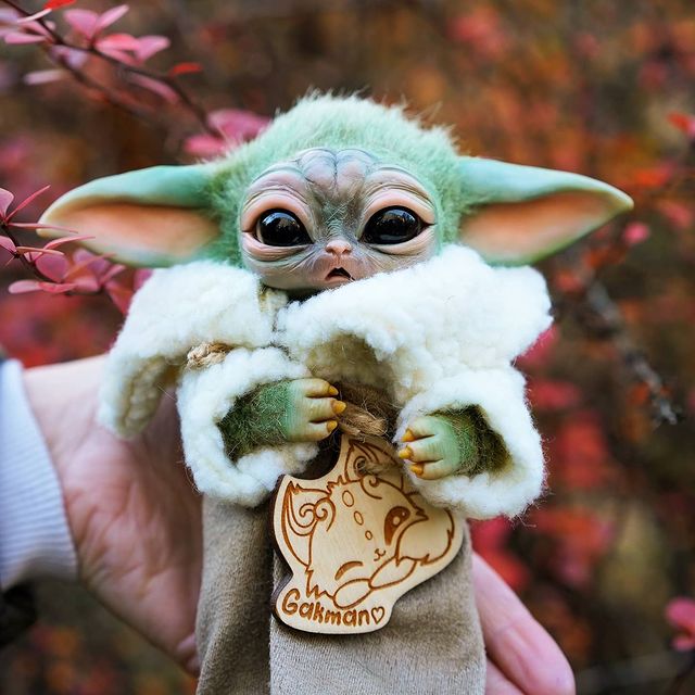 Peluche baby yoda