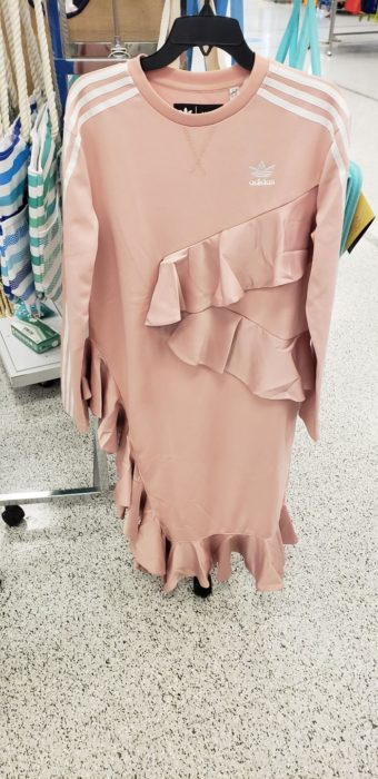 Vestido rosa con volantes