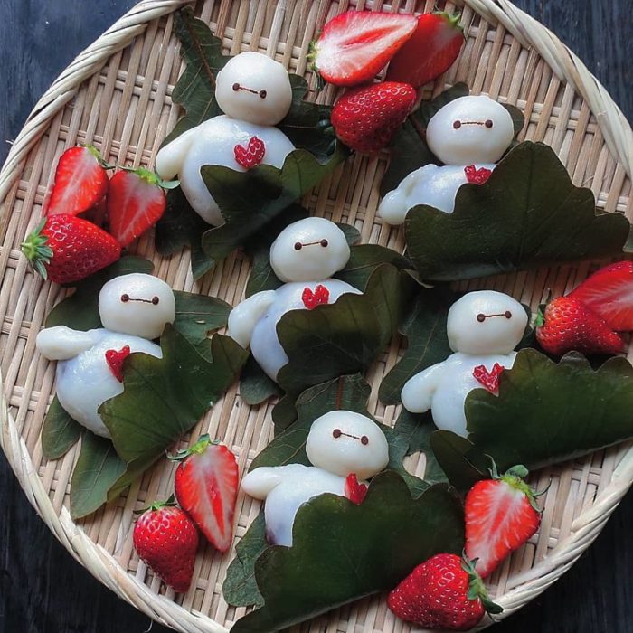 Platillo creado por la usuaria en Instagram Etoni Mama, pan al vapor en forma de Baymax