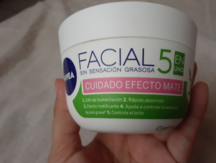 Crema 5 en 1 de Nivea