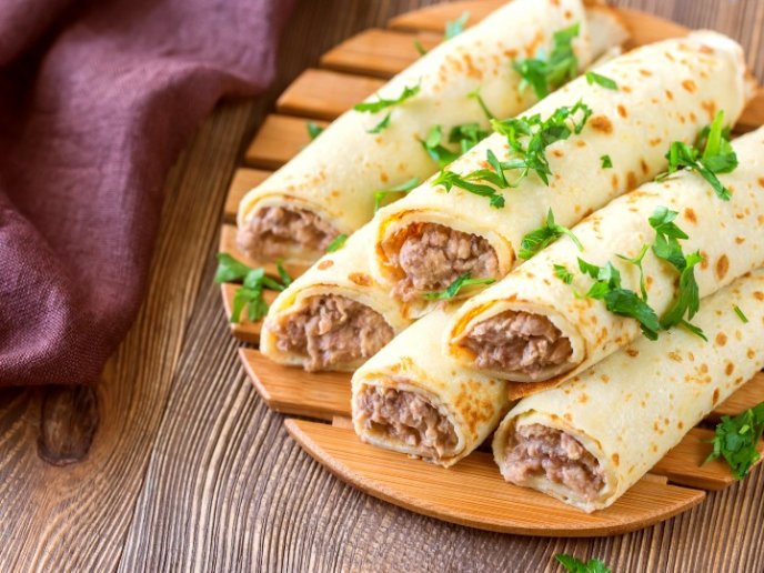 Crepas rellenas de atún con mayonesa; recetas con crepas