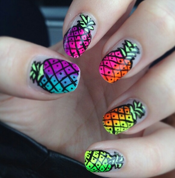 Manicura en colores neón azul, morado, amarillo y verde en forma de piña