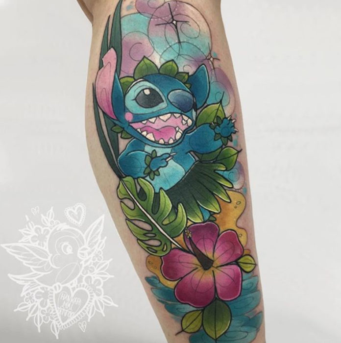 Tatuaje de Hannah Mai inspirado en Stitch