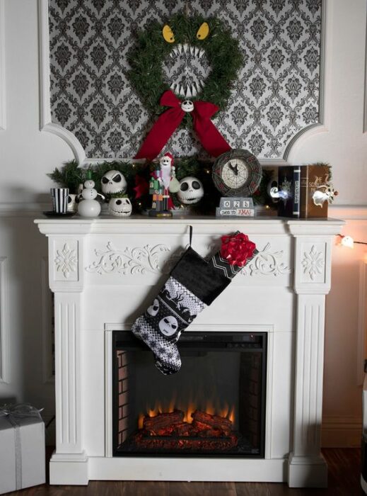 Chimenea decorada con temática de El extraño mundo de Jack