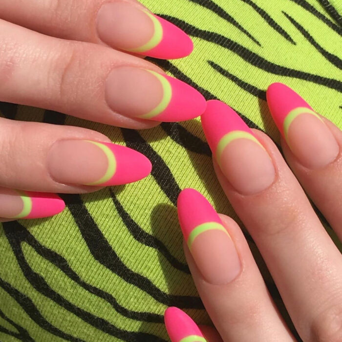 Diseños bonitos de manicura coloridos;