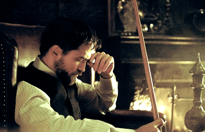 escena de The Childhood Of A Leader