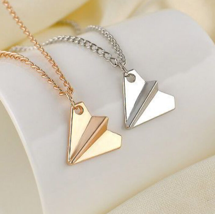 Collares de la amistad en rose gold y plata de avioncitos de papel