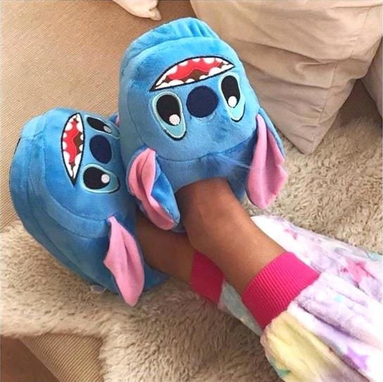 Pantuflas en forma de Stitch