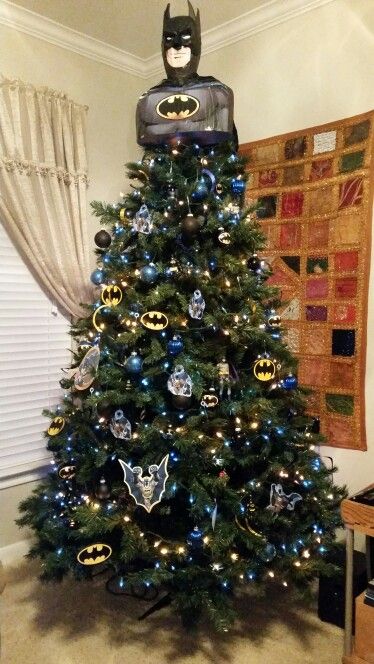 arbolito de Navidad decorado inspirado en Batman