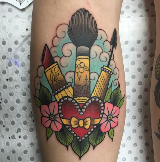 Tatuajes para las amantes del maquillaje