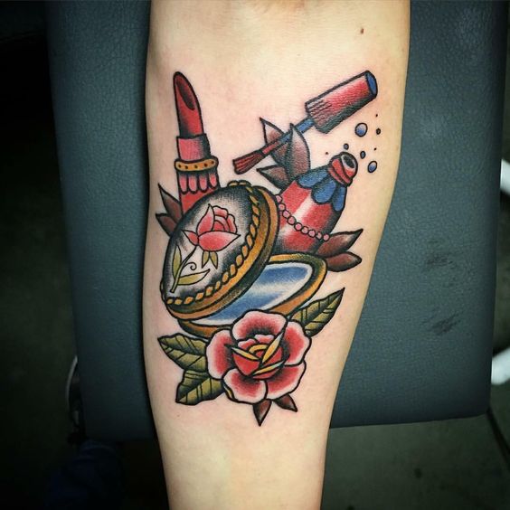 Tatuajes para las amantes del maquillaje